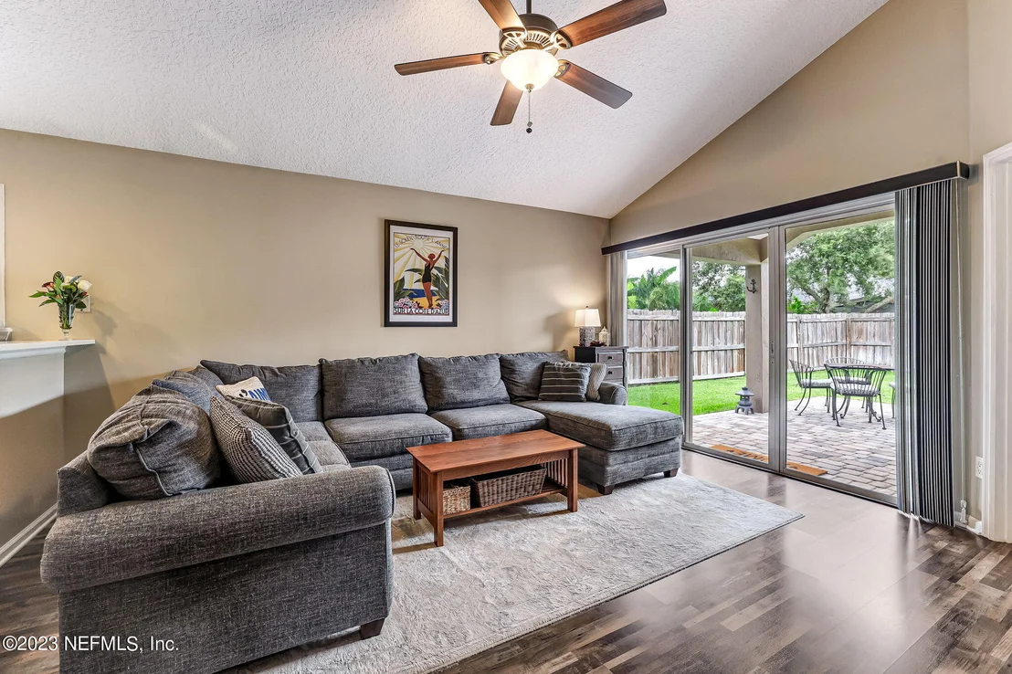 Photo of 412 JOHNS CREEK Parkway