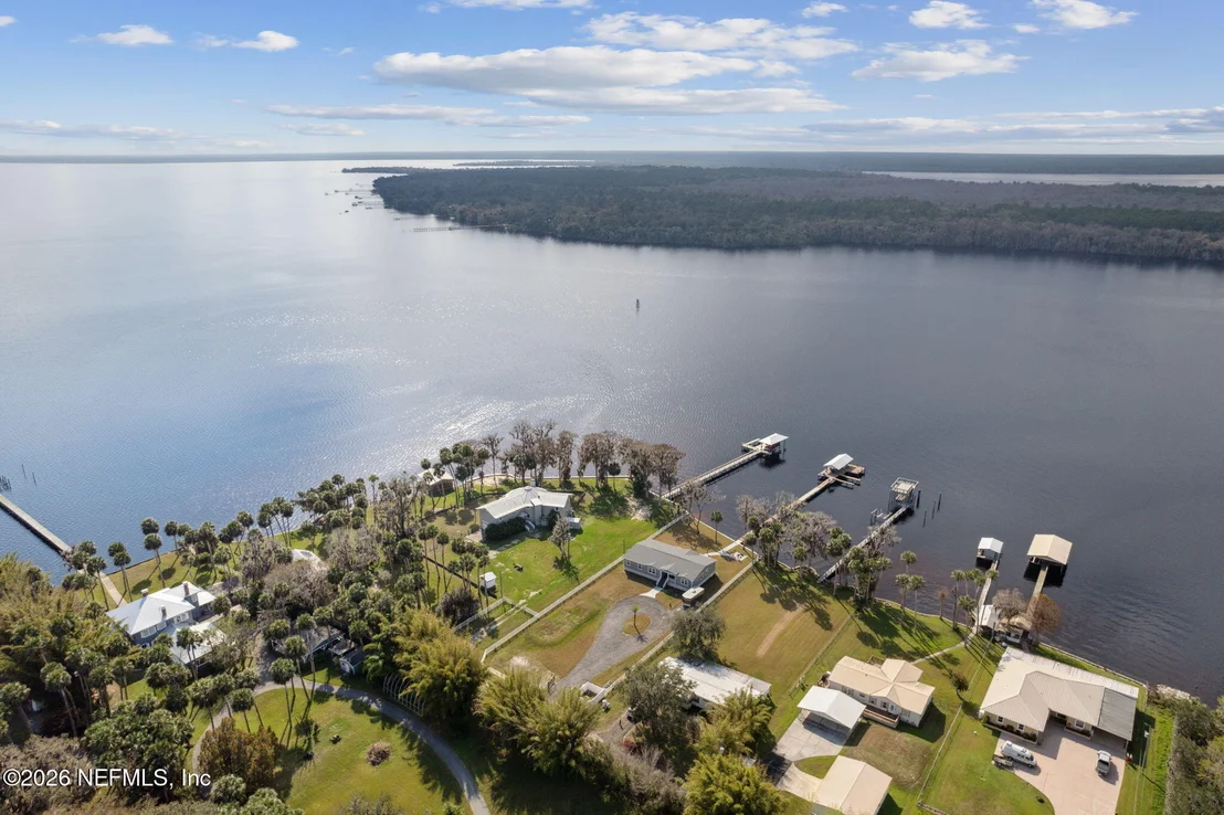 Photo of 208 LAKE GEORGE POINT Drive