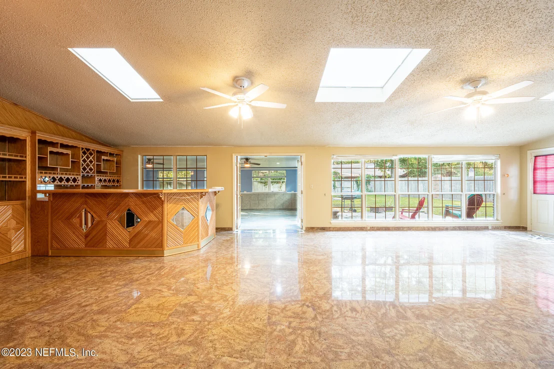 Photo of 4442 RIVER TRAIL Road