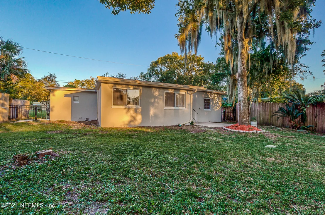 Photo of 6134 STETSON Road