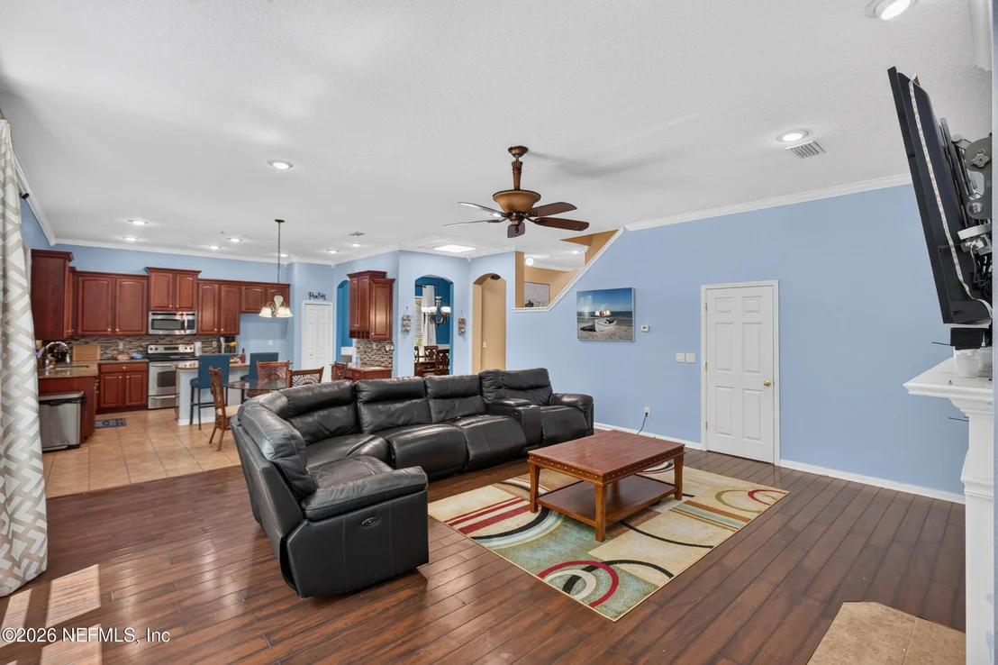 Photo of 616 CANDLEBARK Drive
