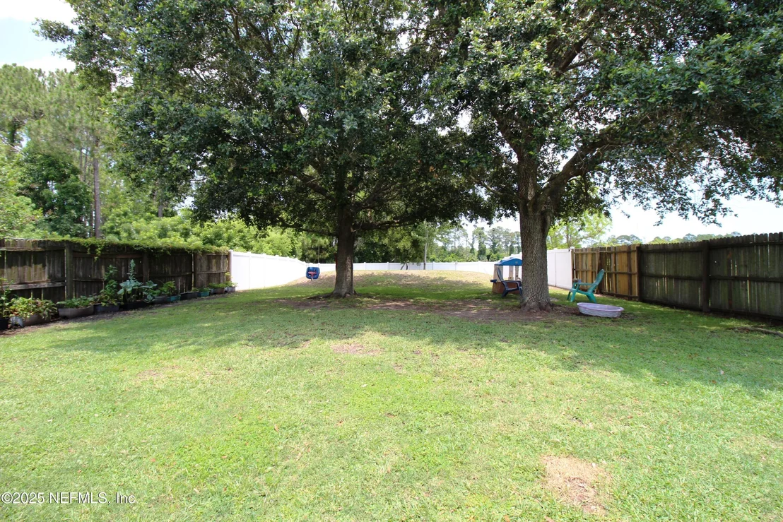 Photo of 1140 N ST JOHNS Street