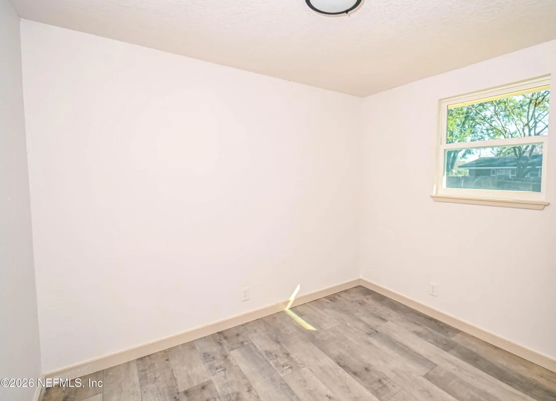 Photo of 406 BARBARA Circle