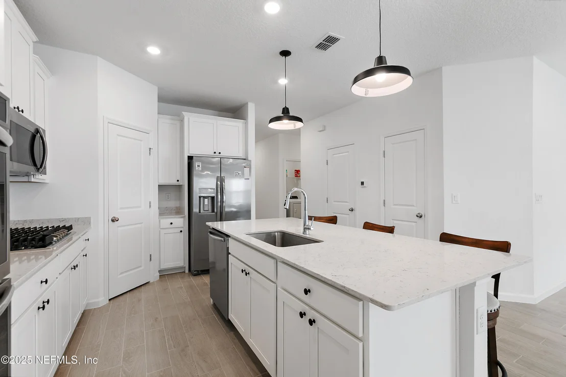 Photo of 75045 PONDSIDE Lane