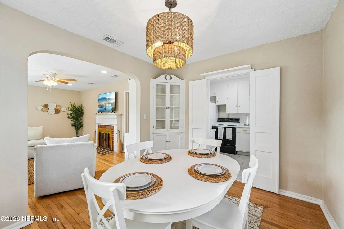Photo of 1632 CHARON Road