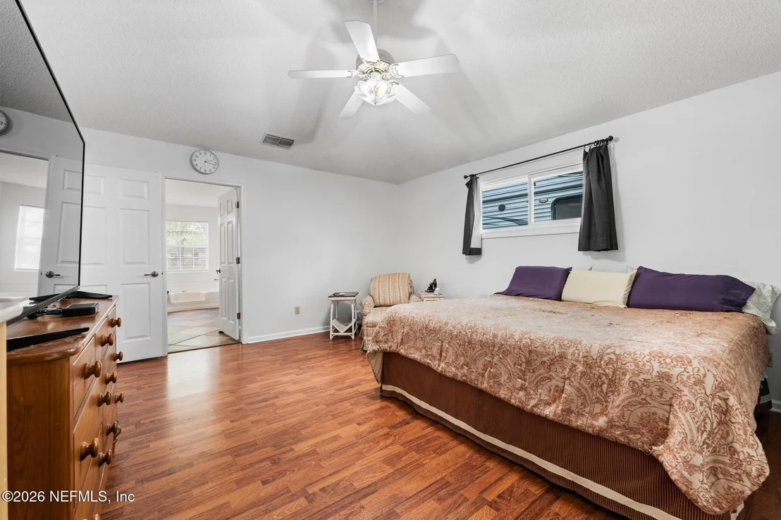 Photo of 4325 APPLE TREE Place