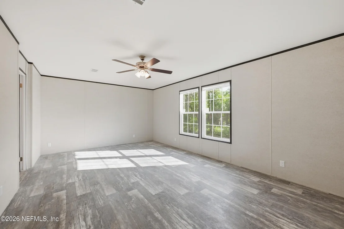 Photo of 352 N COUNTY ROAD 315