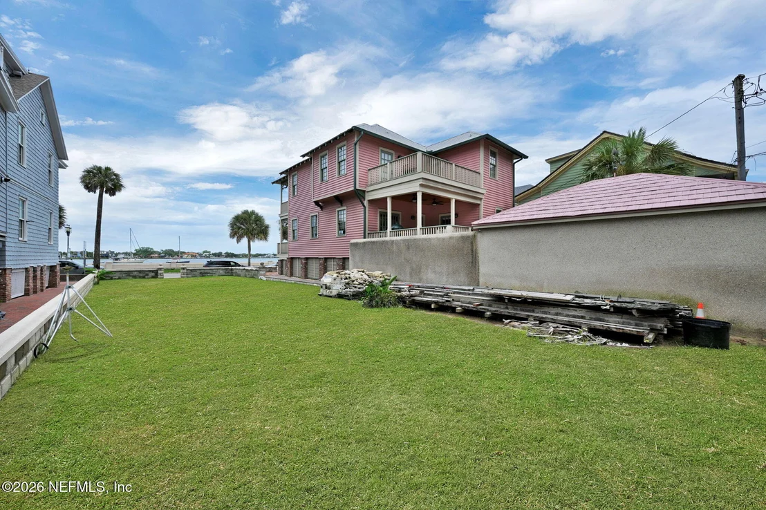 Photo of 156 AVENIDA MENEDEZ