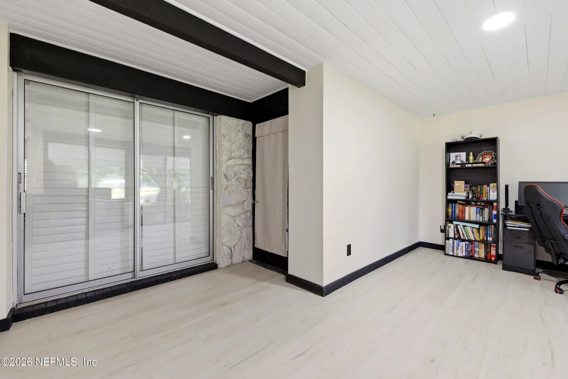 Photo of 7484 SPINOLA Road