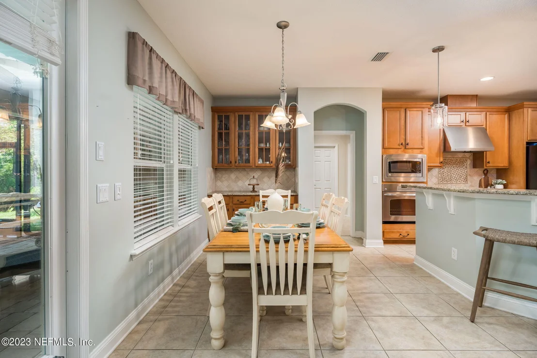 Photo of 548 SADDLESTONE Drive