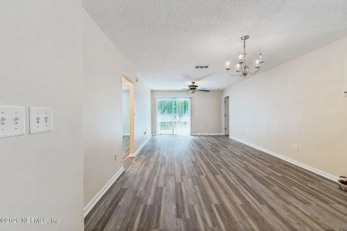 Photo of 73 S TWIN MAPLE Road