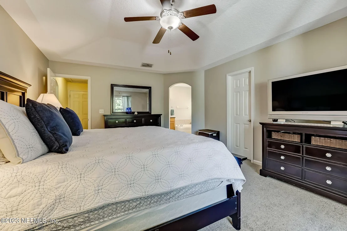 Photo of 9584 BEMBRIDGE MILL Drive