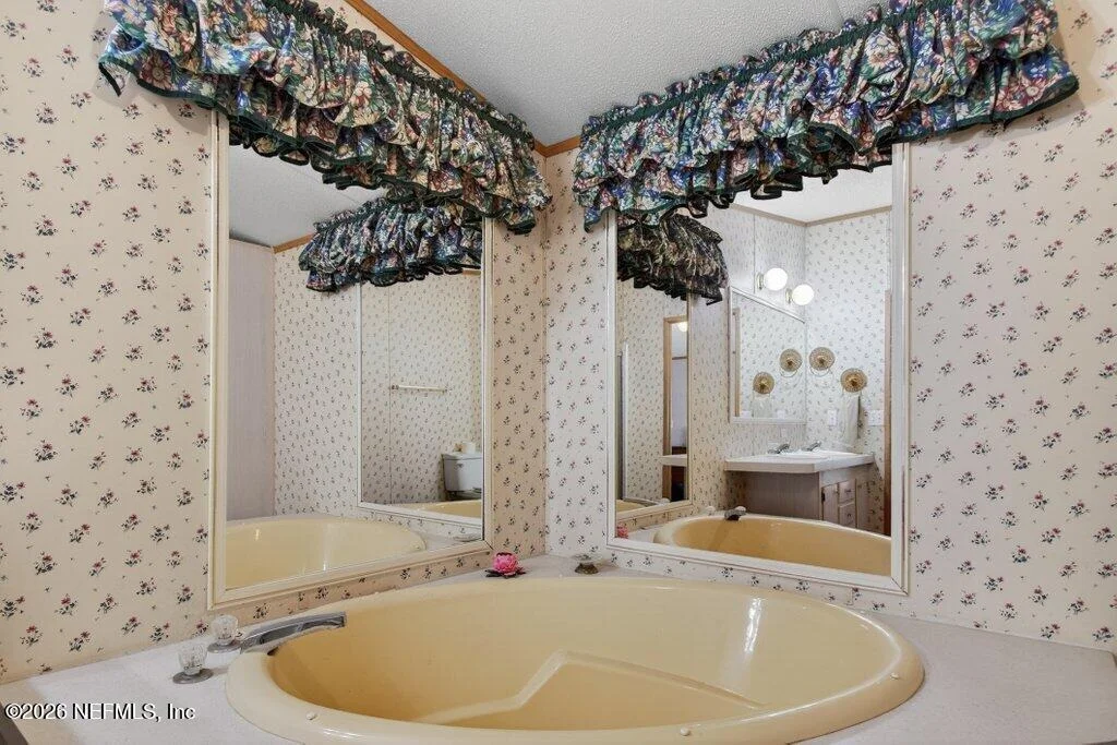 Photo of 207 CABOT Lane