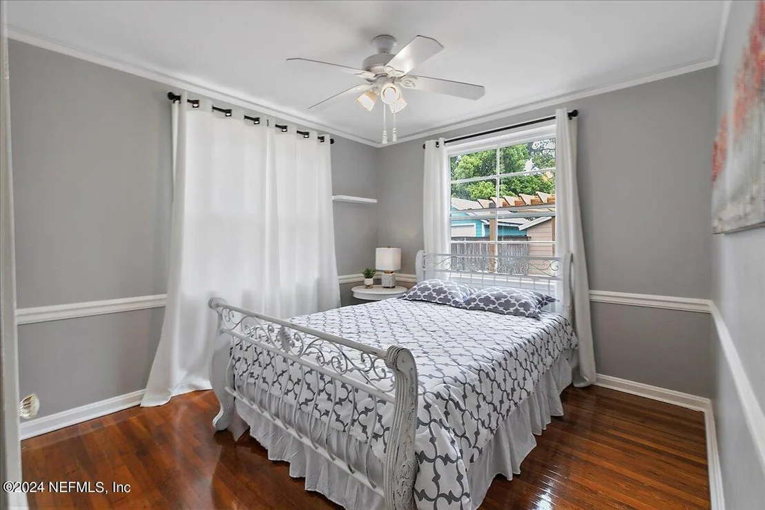 Photo of 1639 AVOCA Place
