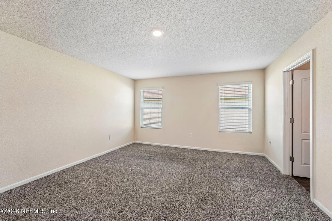 Photo of 32 AVEIRO Way