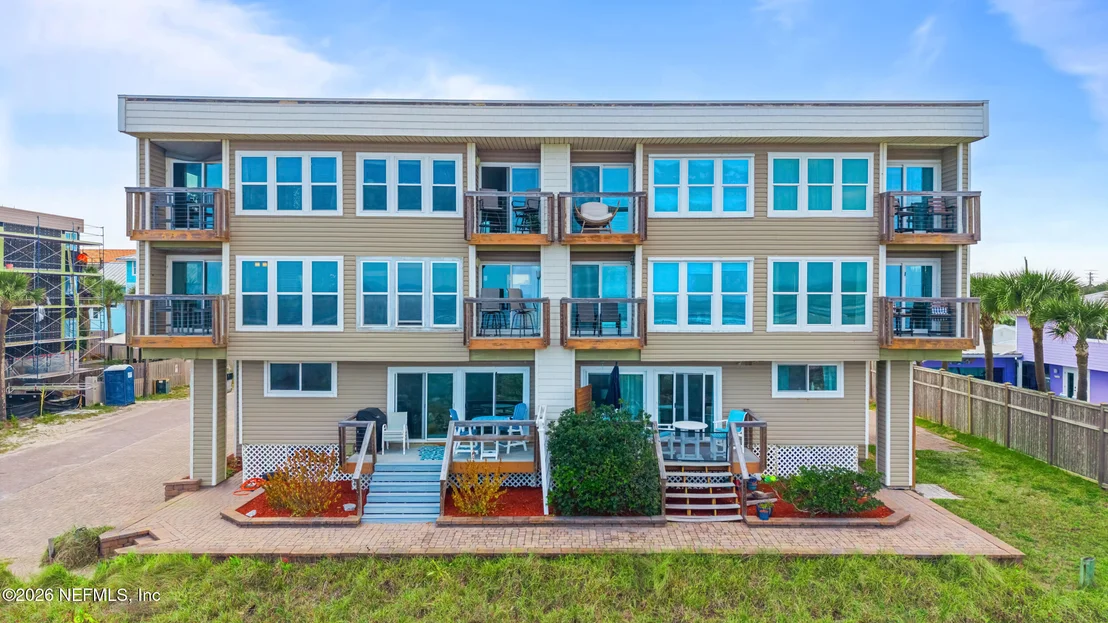 Photo of Unit 6 at 2 10TH Street