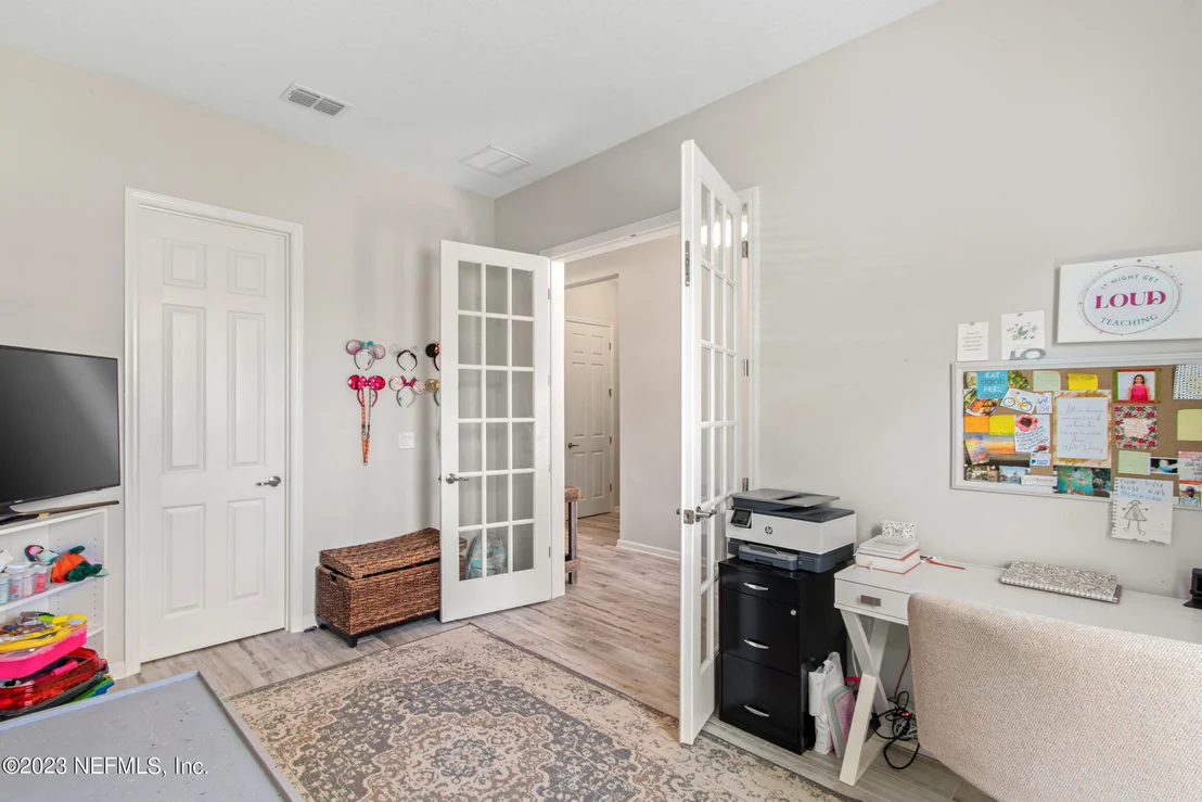 Photo of 27 CLOVERBROOK Road