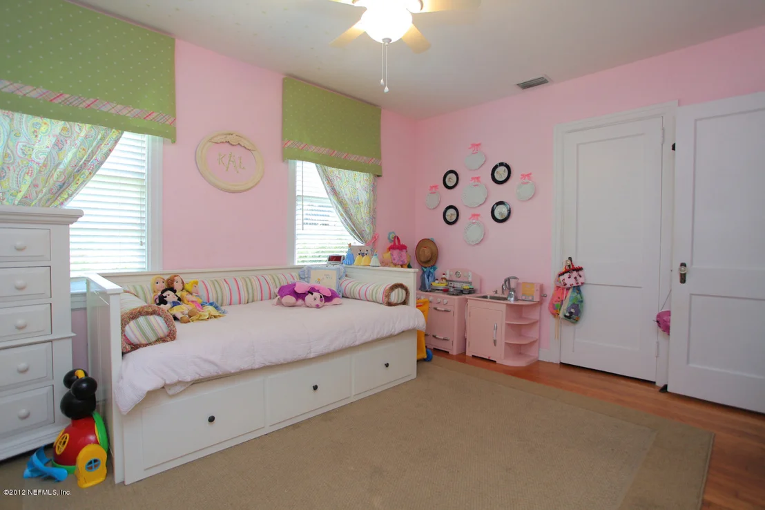Photo of 1405 Mapleton Road