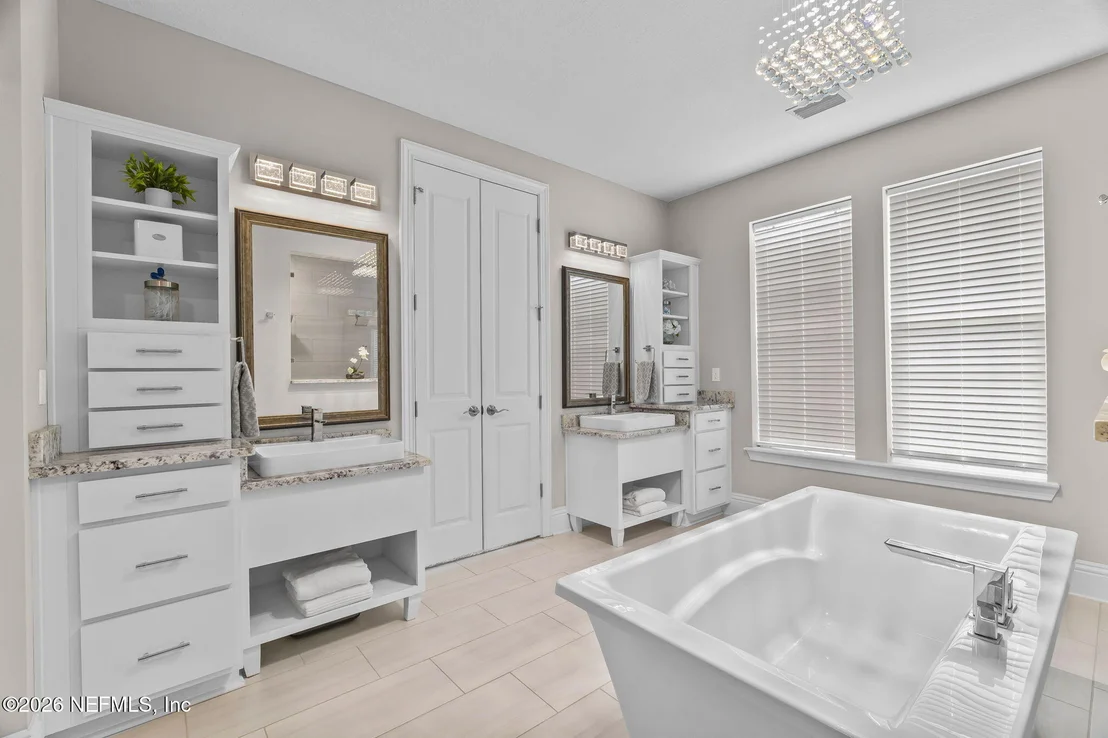 Photo of 183 FREMONT Avenue