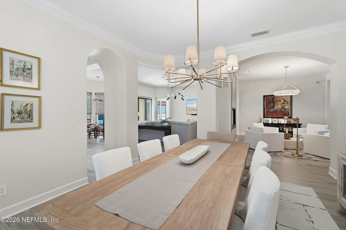 Photo of 804 STELLING Court