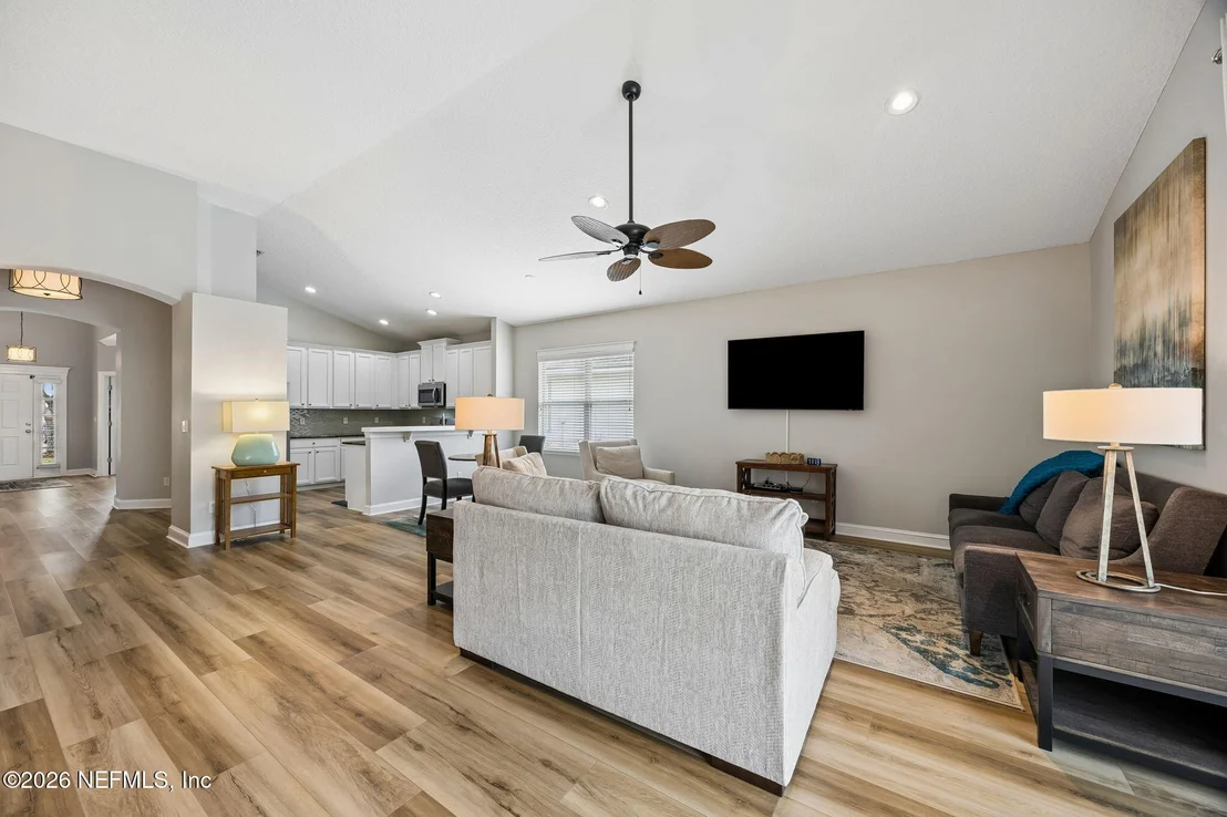Photo of 1884 CROSS POINTE Way
