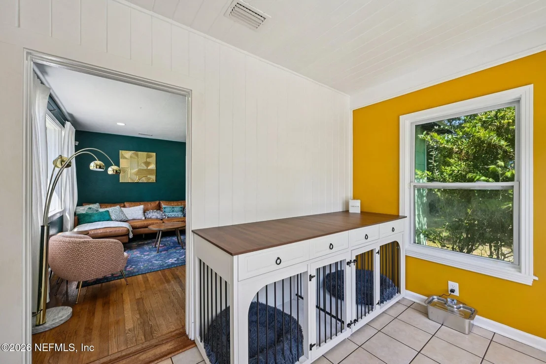 Photo of 1315 AZALEA Drive
