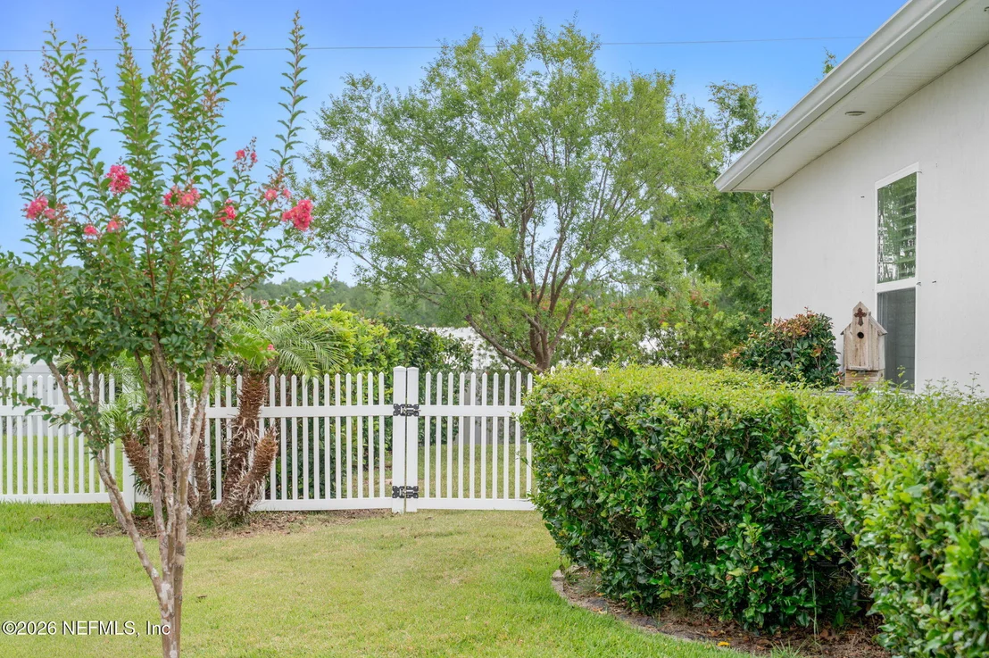 Photo of 216 DEERFIELD GLEN Drive