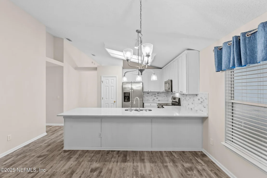 Photo of 648 E TROPICAL TRACE