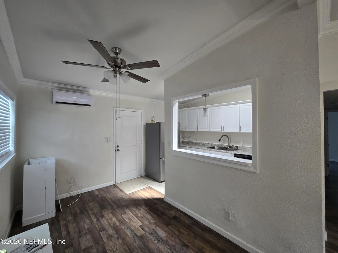 Photo of 13417 COLLEN Road