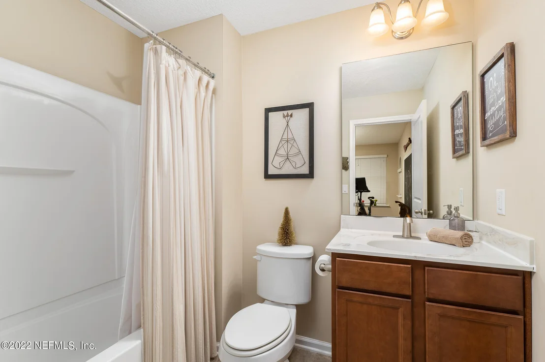 Photo of 212 ELLSWORTH Circle
