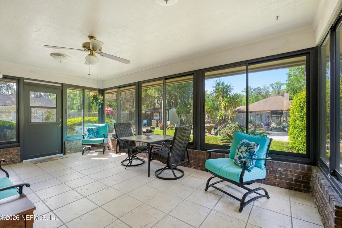 Photo of 752 CAMERON Drive