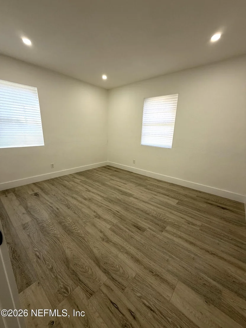 Photo of 5602 LONG ST Street
