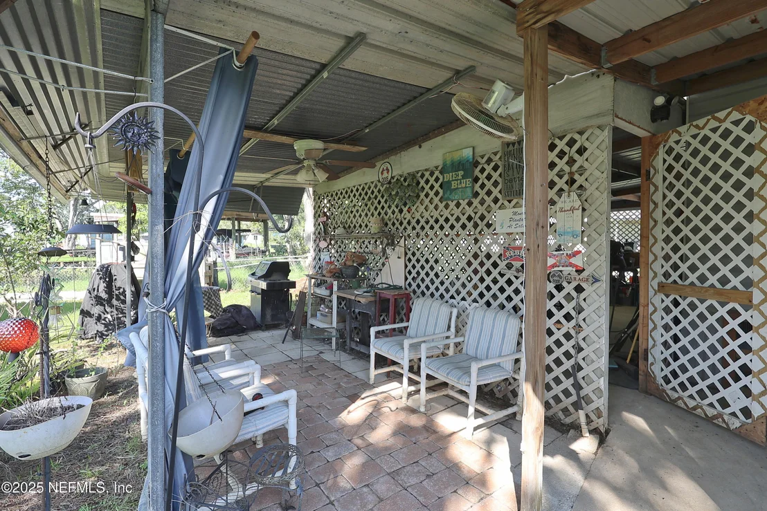 Photo of 138 EDGEWATER Road
