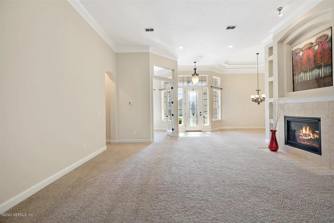 Photo of 305 TAVISTOCK Drive
