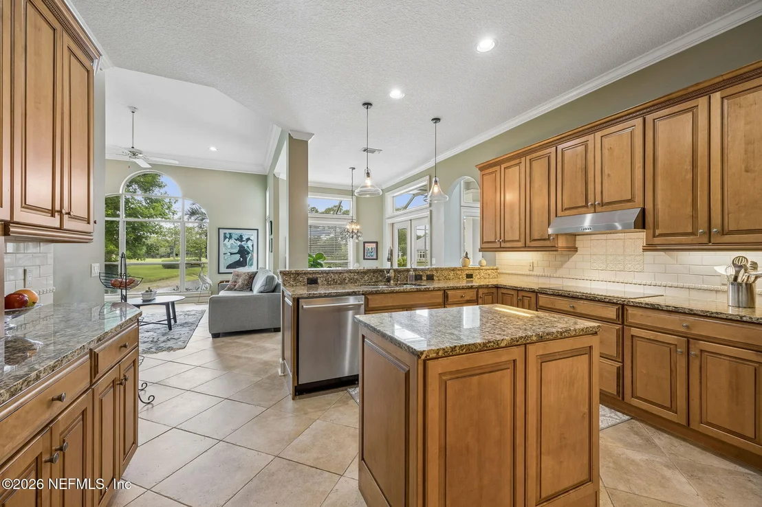 Photo of 189 LINKSIDE Circle