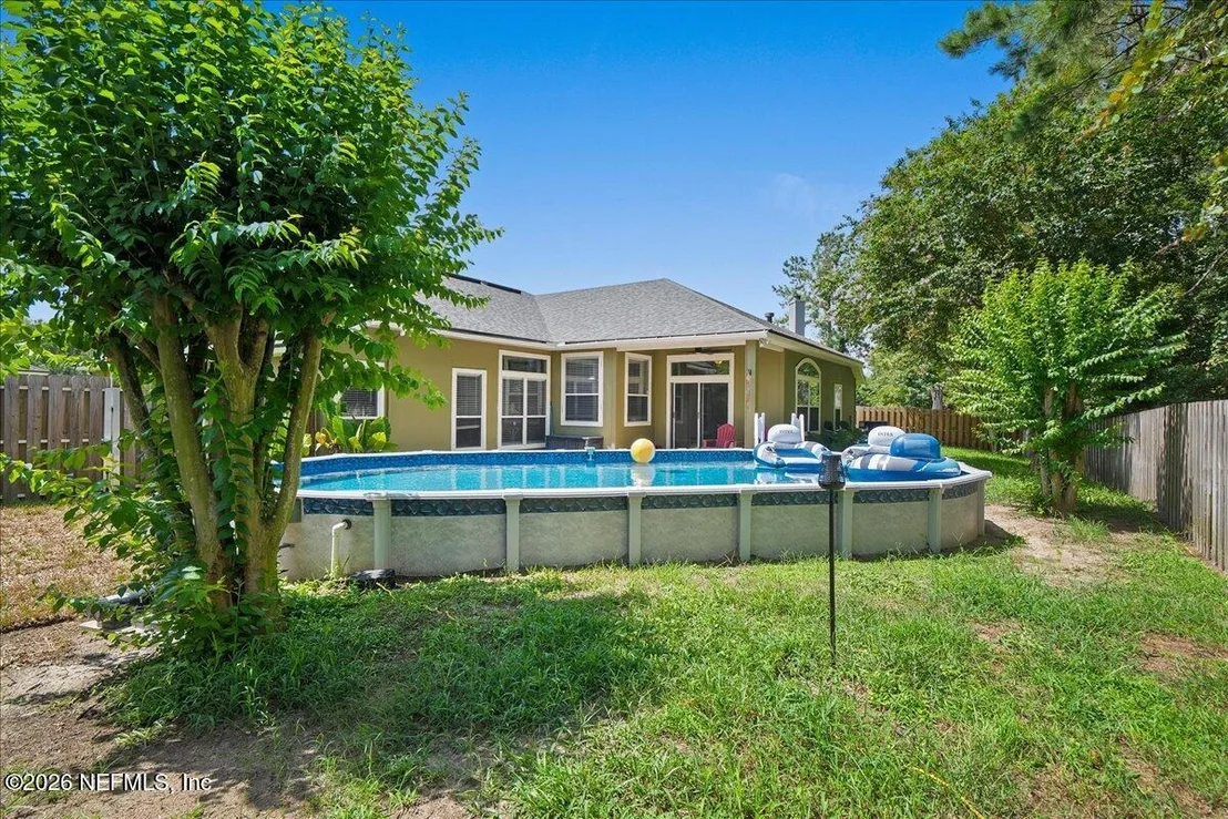 Photo of 817 ESQUIRE Lane