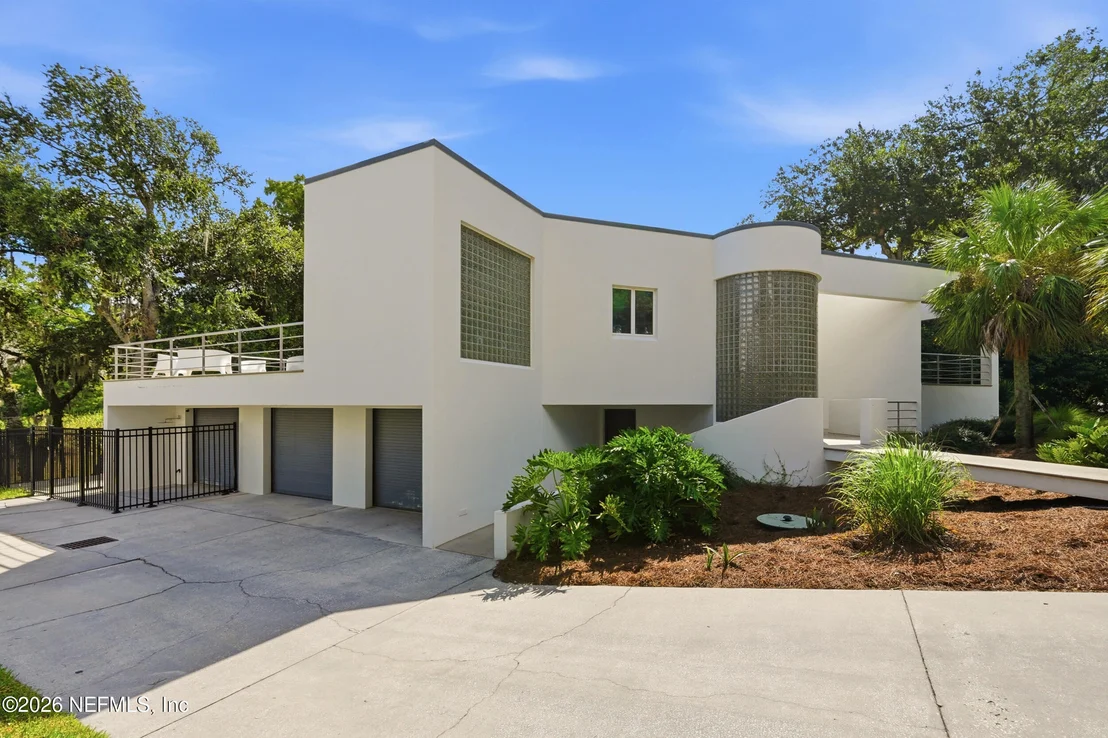 Photo of 715 RIO LINDO Drive