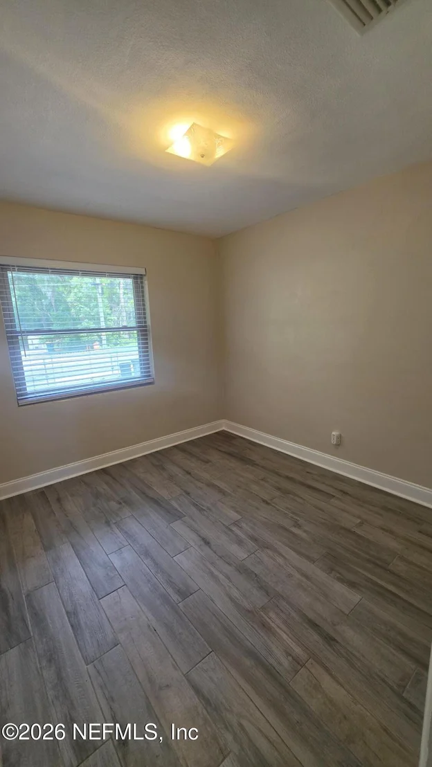 Photo of 3483 FOREST Boulevard