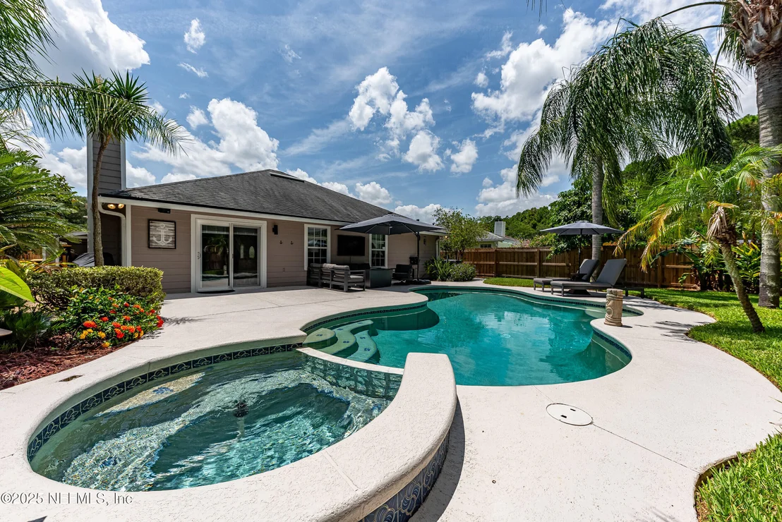 Photo of 12381 APPLE LEAF Drive
