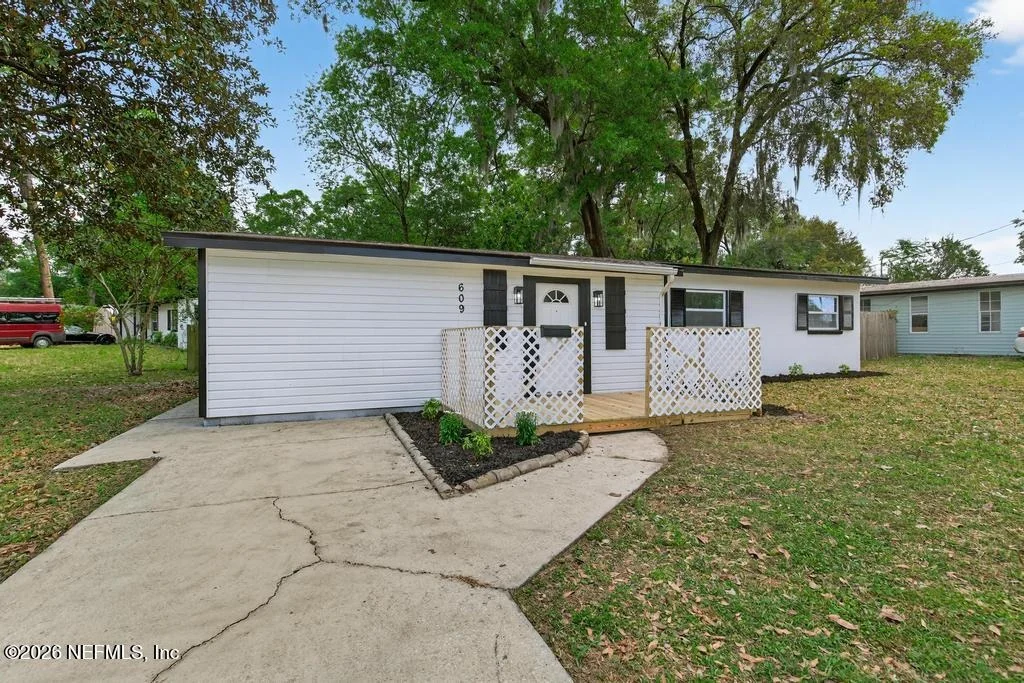 Photo of 609 WREN Road