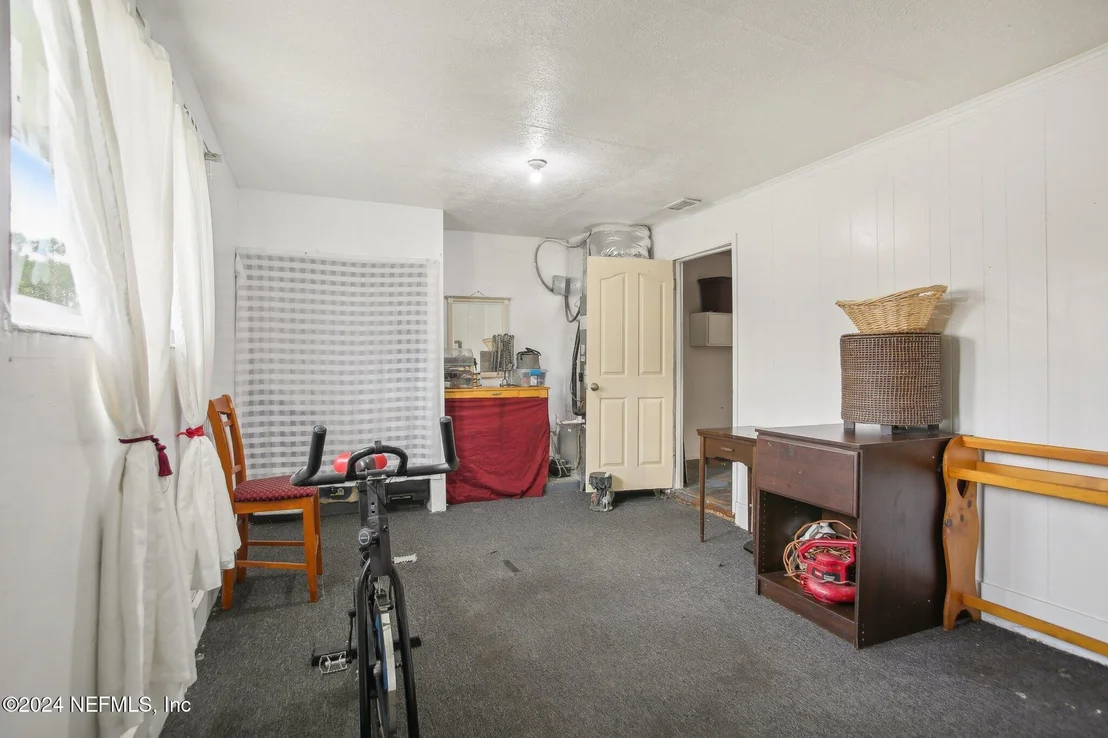 Photo of 5816 MONCRIEF Road