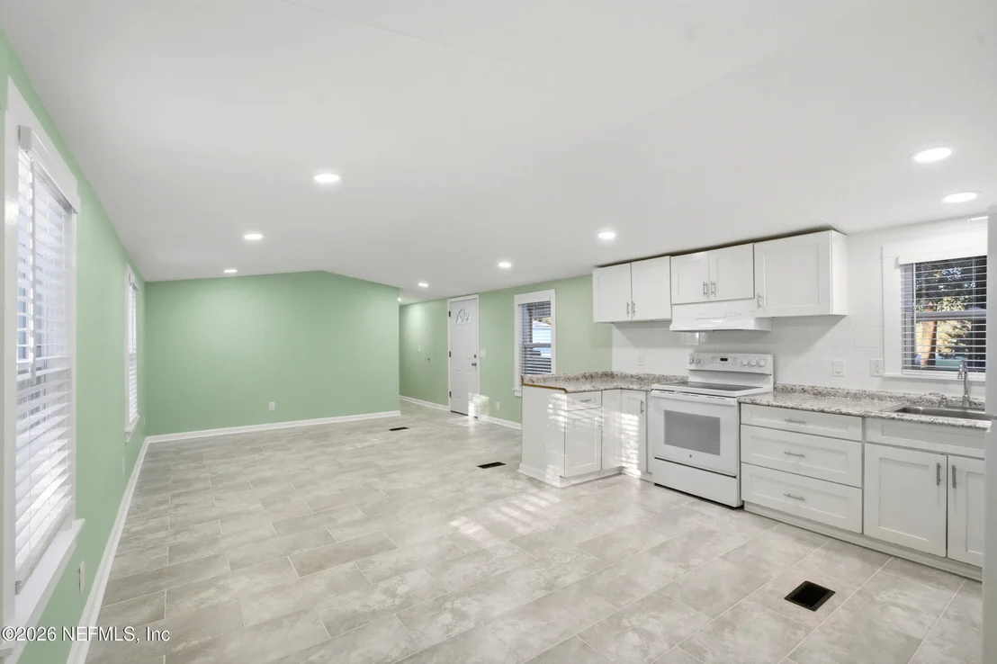 Photo of 10100 MERCURY Drive