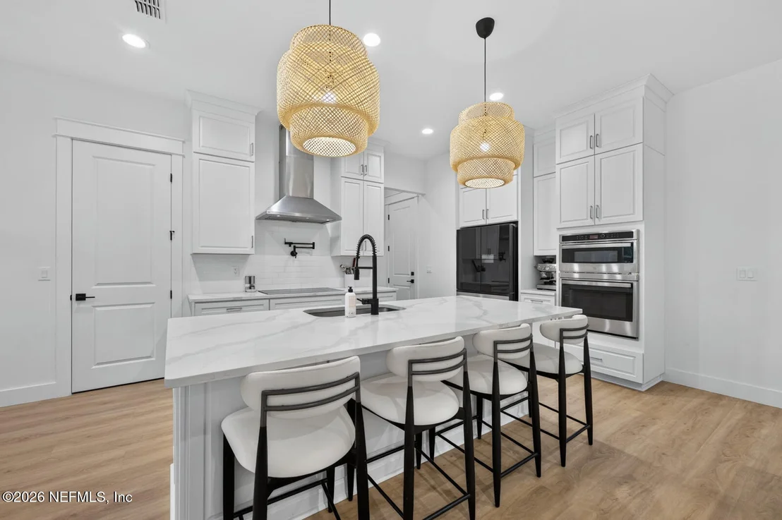 Photo of 904 BARBARA Lane