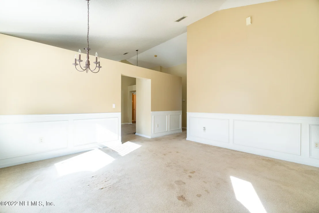 Photo of 1054 MOOSEHEAD Drive