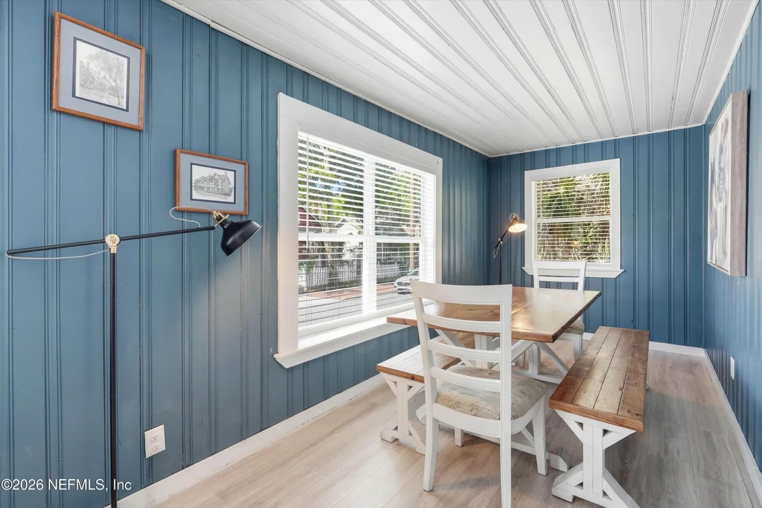 Photo of 110 DE HAVEN Street