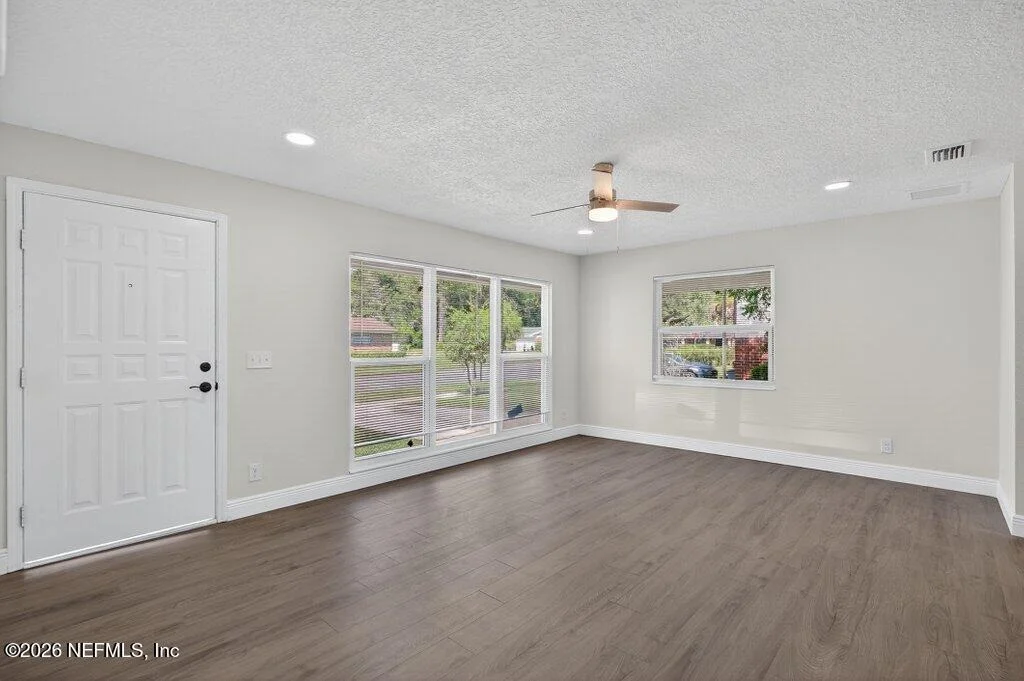Photo of 6647 MANHATTAN Drive
