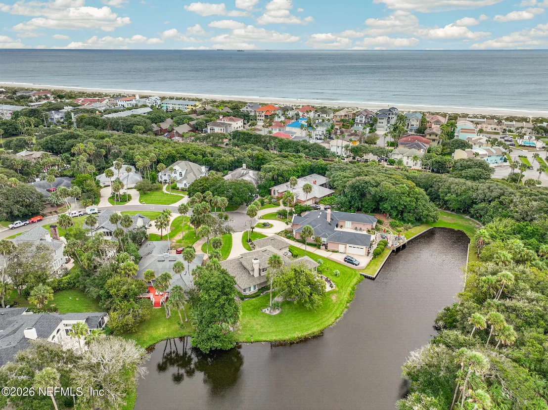 Photo of 2206 LAUGHING GULL Circle