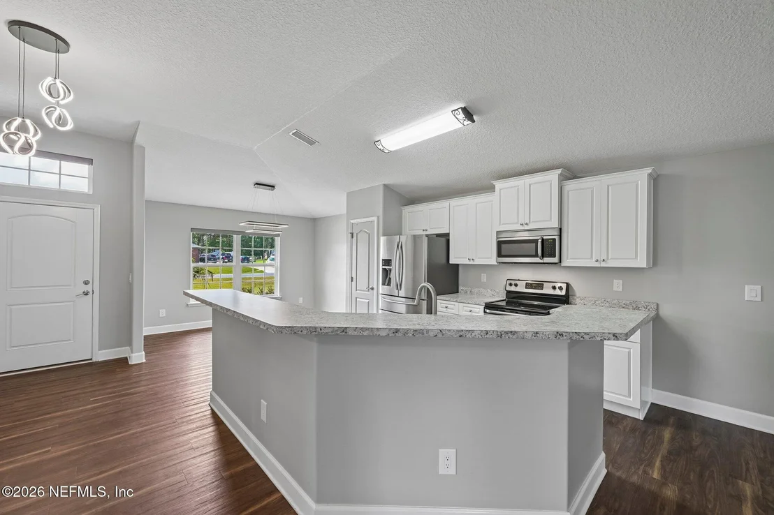 Photo of 51065 BLOOMINGTON Way