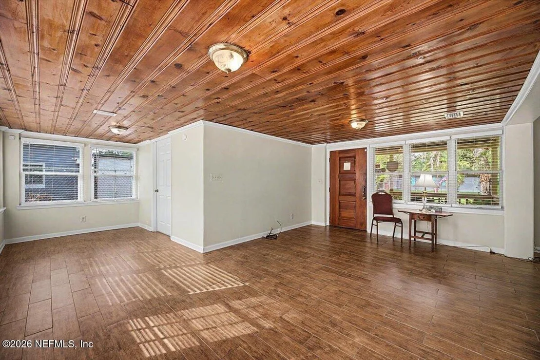 Photo of 1413 GRIFLET Road