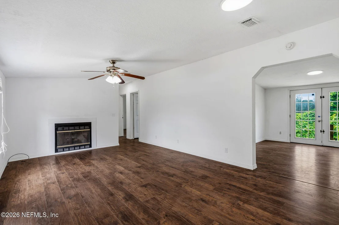 Photo of 2775 LIGHTNING Way
